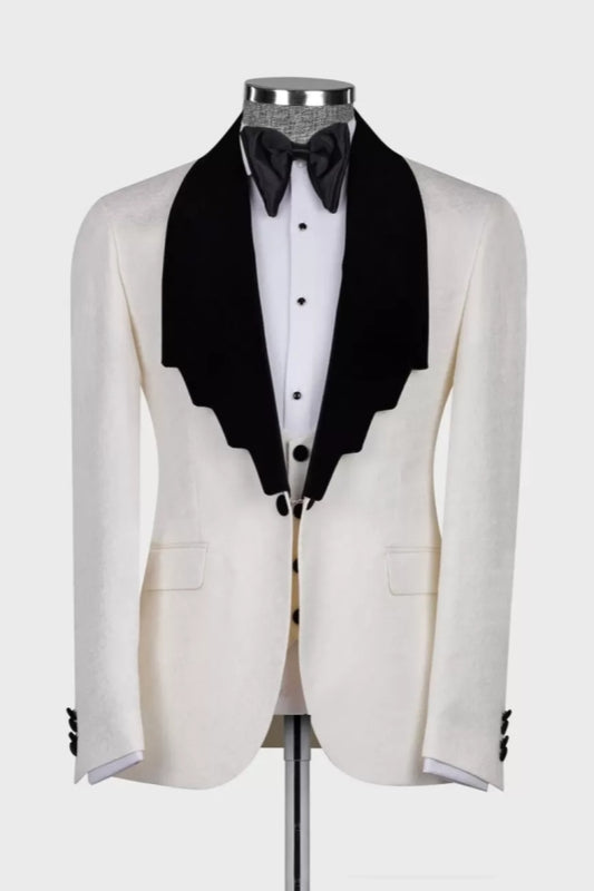 Charming Ivory 3 Pieces Jacquard Shawl Lapel Wedding Suits