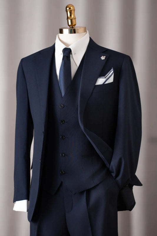 Popular Navy Blue Notched Lapel Wool Business Suits With Waistcoat