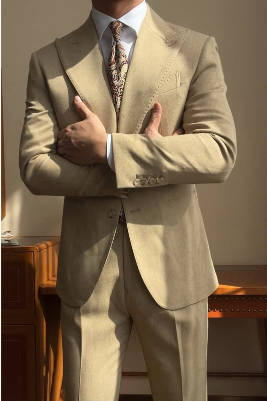 Fashion Khaki Peaked Lapel Wool Prom Suits