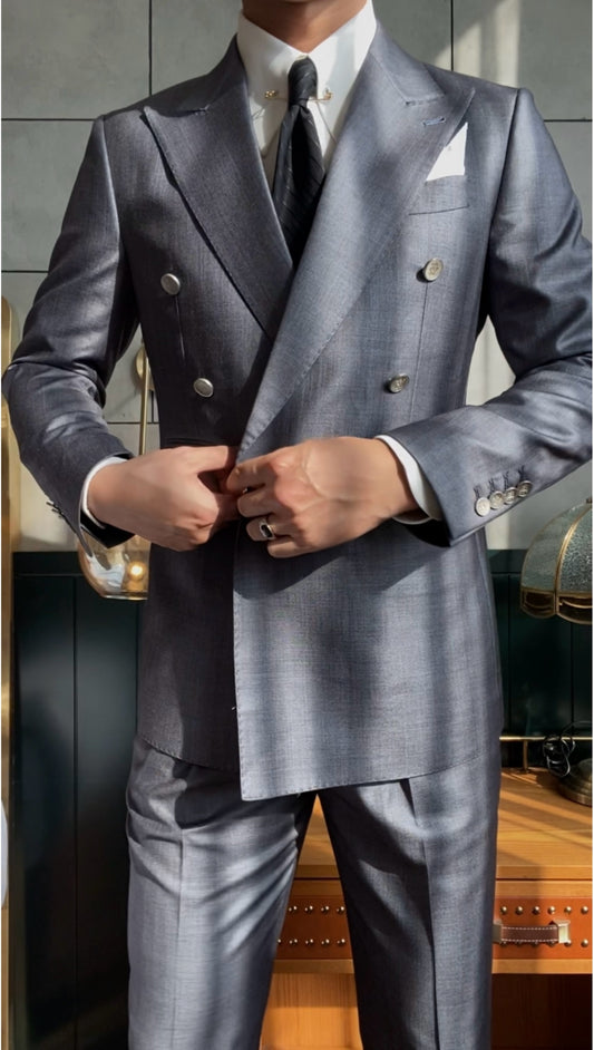 Best Fitted Gray Peaked Lapel Double Breasted Wool Prom Men Suits