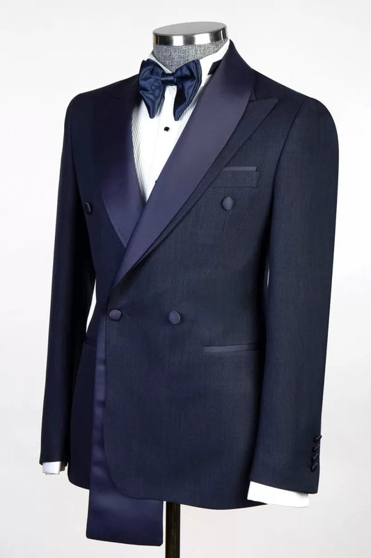 Stylish Dark Navy Double Breasted Peaked Lapel Wool Prom Suits