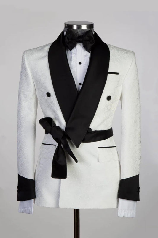 Handsome White Jacquard Shawl Lapel Double Breasted Wedding Suits With Belt