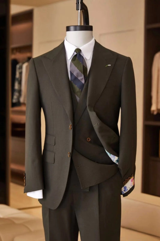 Trendy Dark Brown 3-Piece Peaked Lapel Wool Business Suits