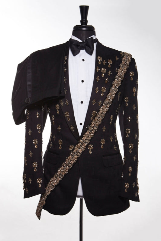 Glamorous Black Peaked Lapel Prom Men Suits With Beadings