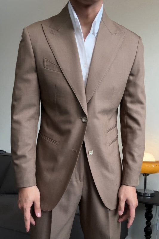 Chic Light Brown Fashion Peaked Lapel Wool Prom Suits
